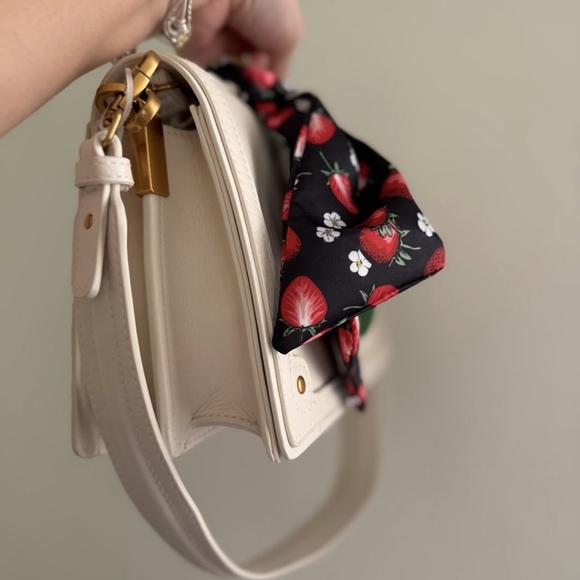 Steve Madden Cream Crossbody Bag with Strawberry Charm - Picture 4 of 7